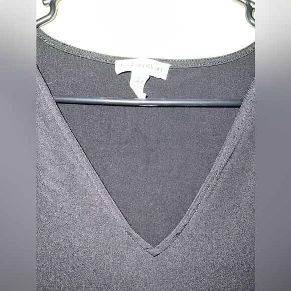 NWOT- CALVIN KLEIN LADIES TOP- size SMALL - Picture 5 of 9